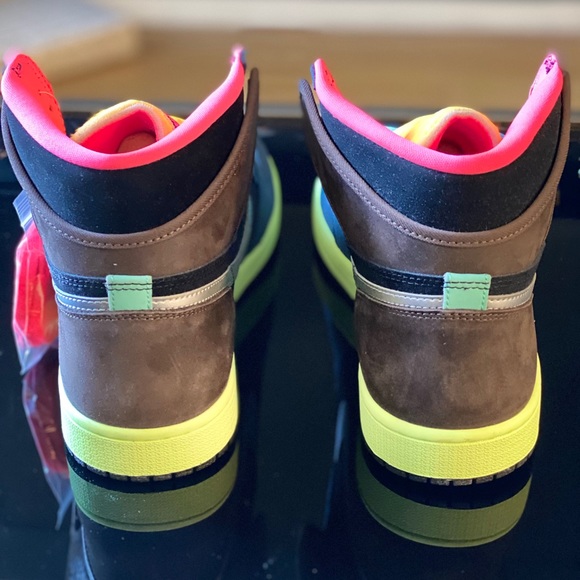 Air Jordan 1 Retro OG main image 5
